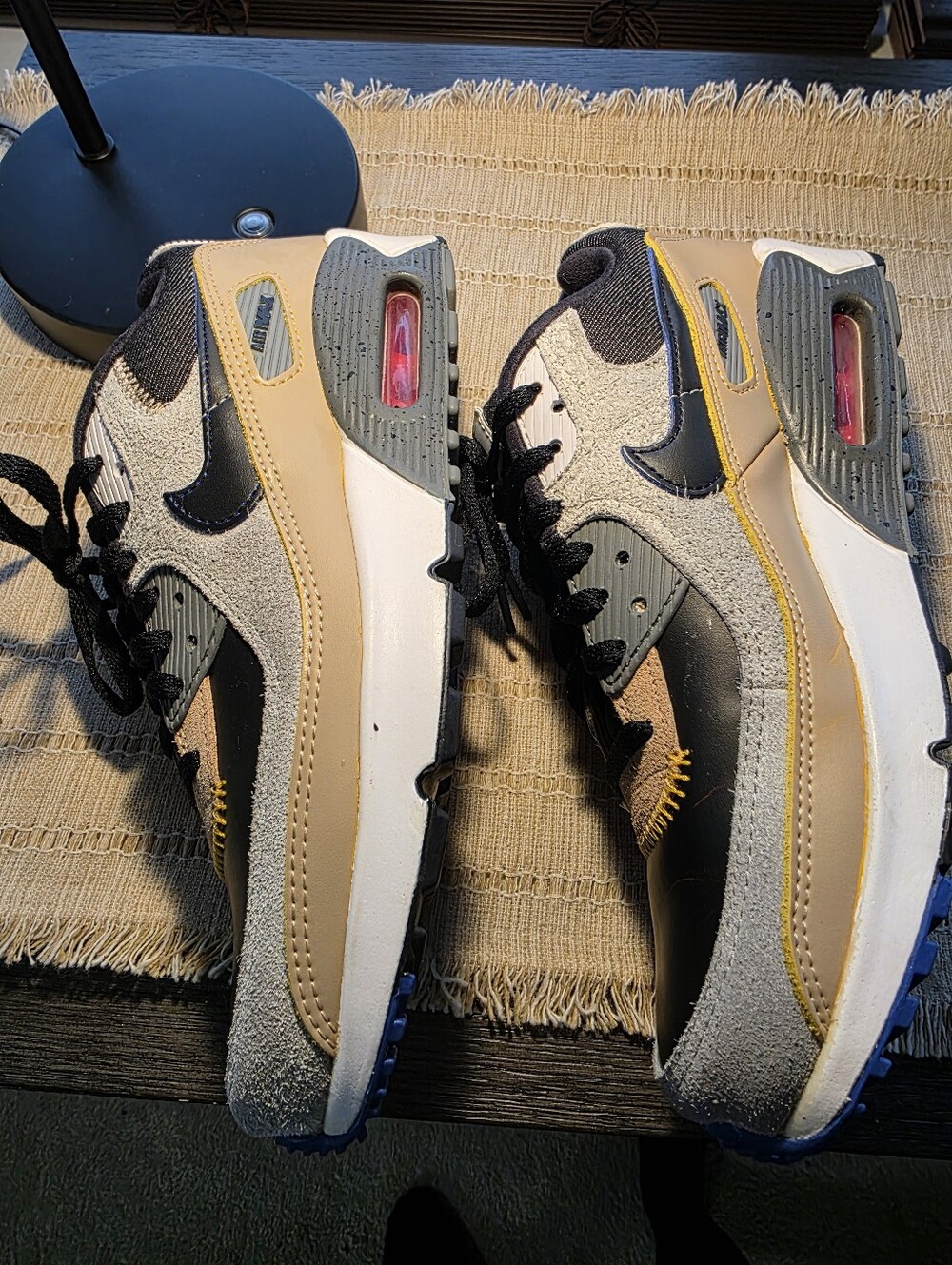 Nike Air Max Low-Top Sneaker in Black, Gray & Tan Size 8 - Picture 8 of 8